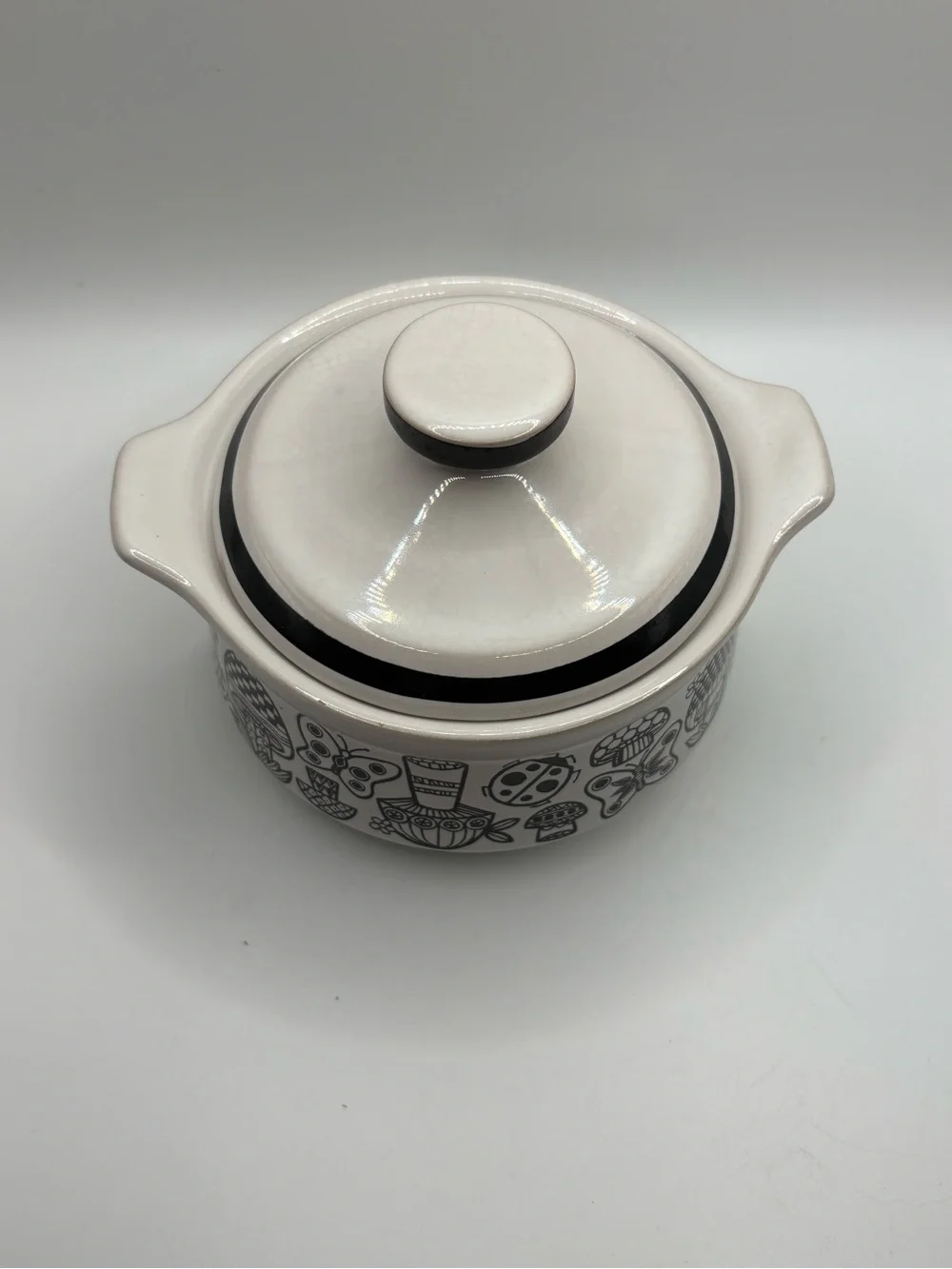 Ceramic Lidded Casserole with Black Nature Motif - White